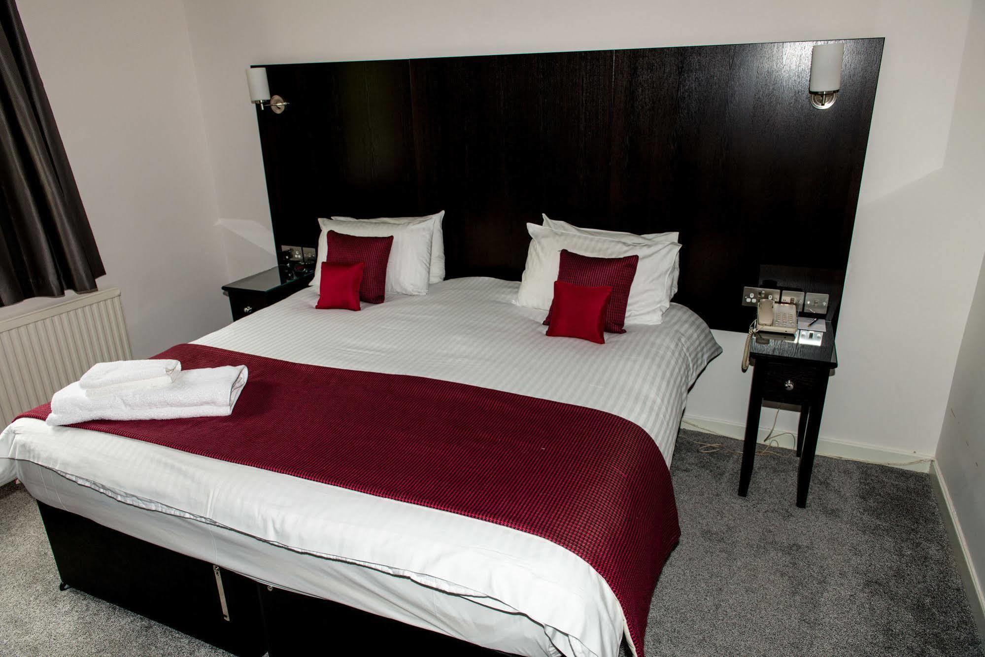 Park Hotel Монтроз Экстерьер фото